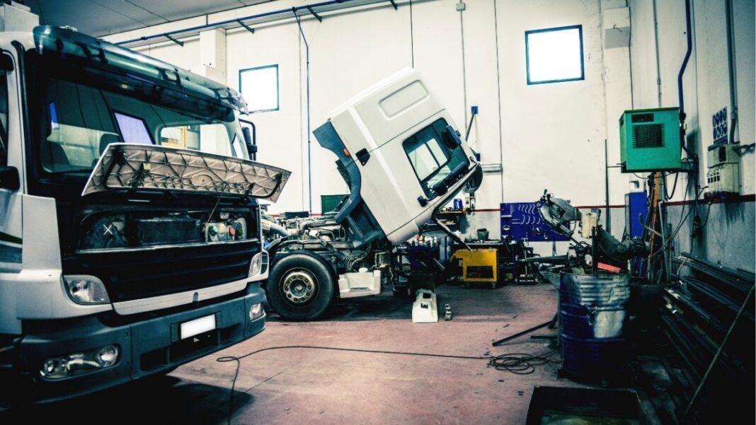 posventa del vehículo industrial en taller de camiones